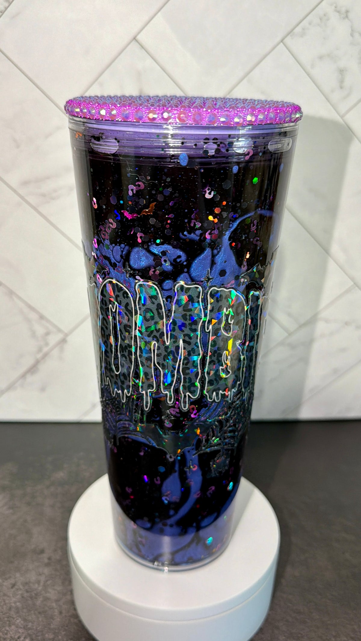 Mombie Lava Snowglobe Cup