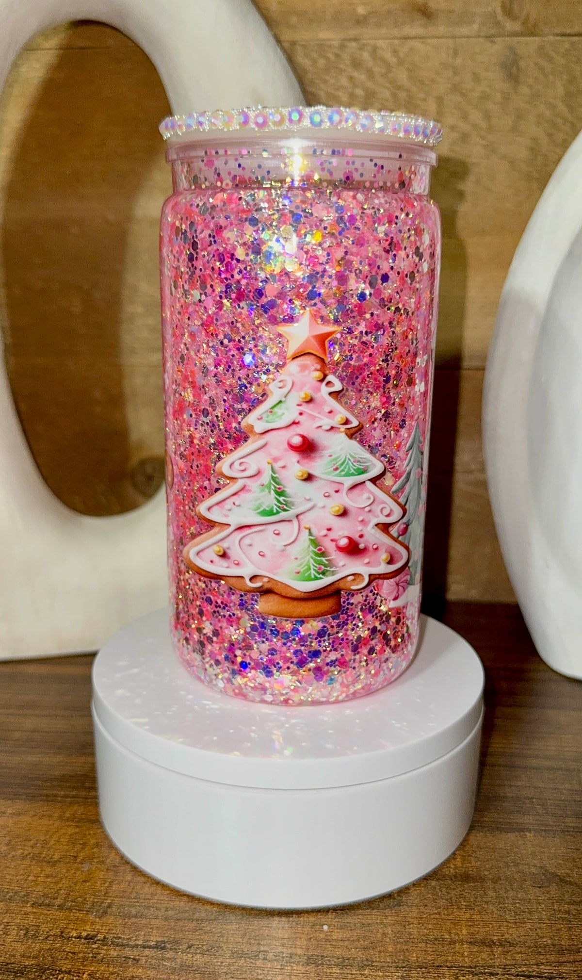 Pink Gingerbread Christmas Snow Globe Tumbler – Glitter Holiday Cup with Bling Lid