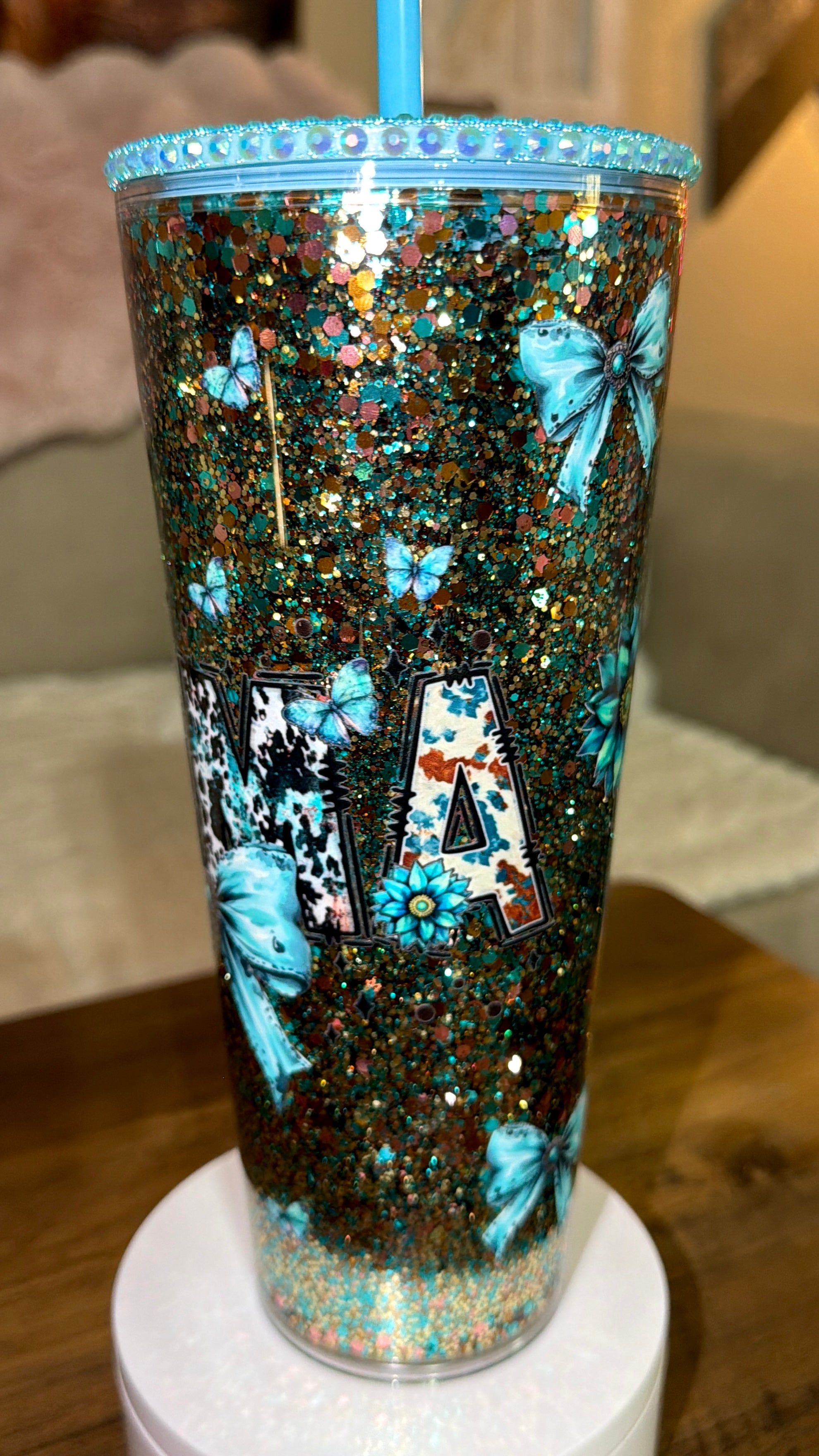 Country Mama Snowglobe Cup