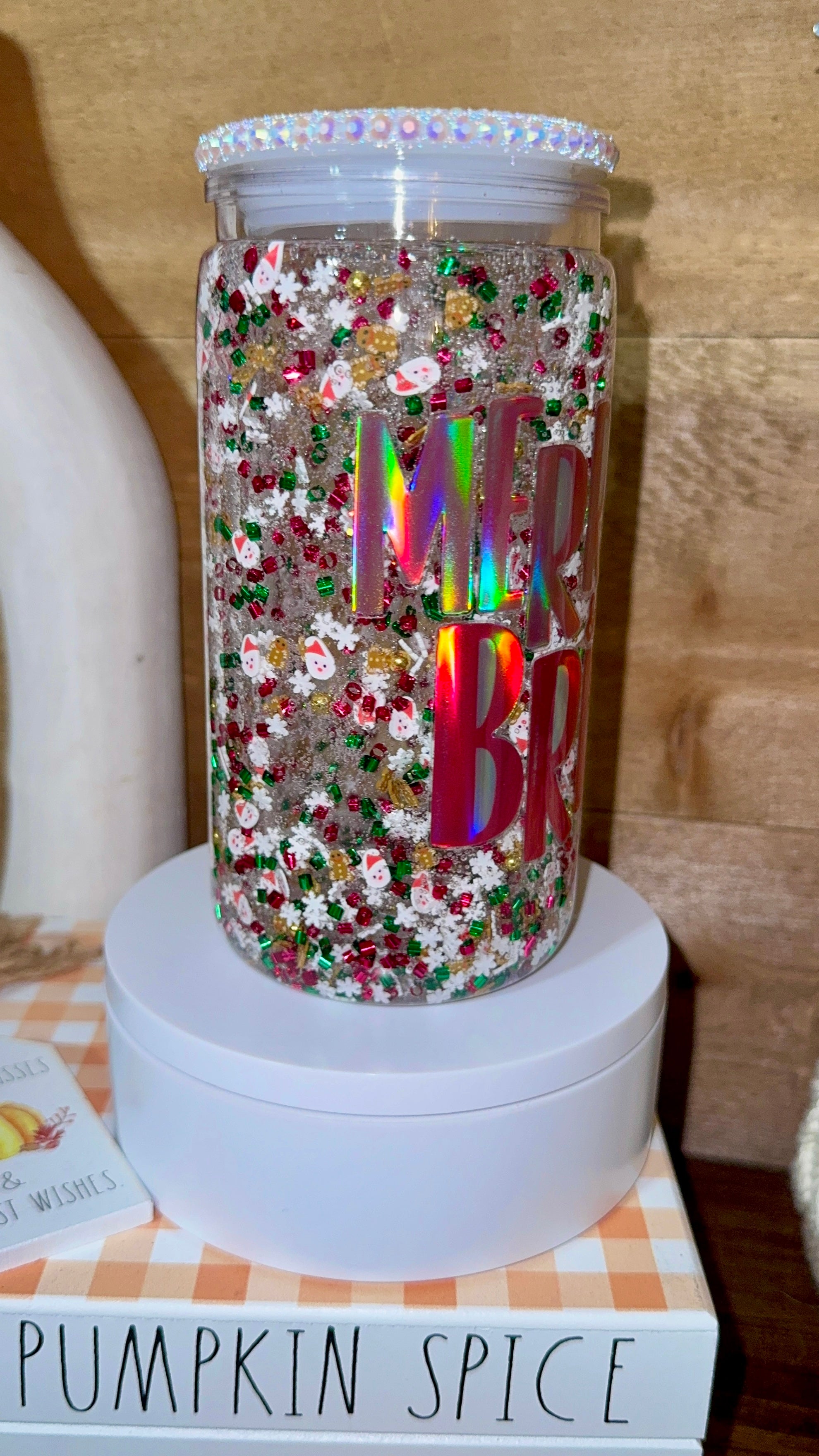 Merry & Bright Christmas Snow Globe Tumbler – Festive Holiday Glitter Cup with Acrylic Lid & Straw