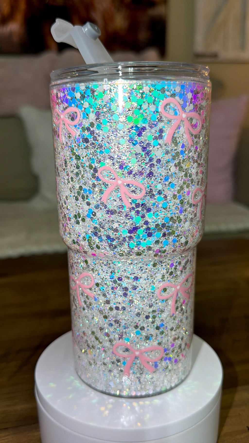 Sparkly Bow Snowglobe Cup