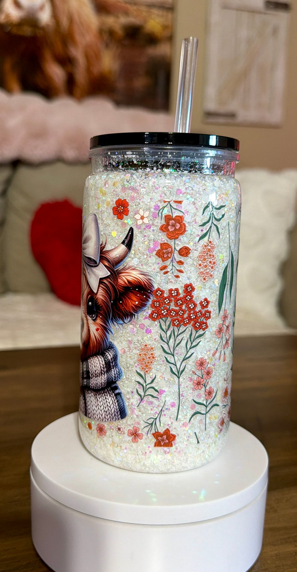 Cozy Highland Cow Glitter Snow Globe Tumbler