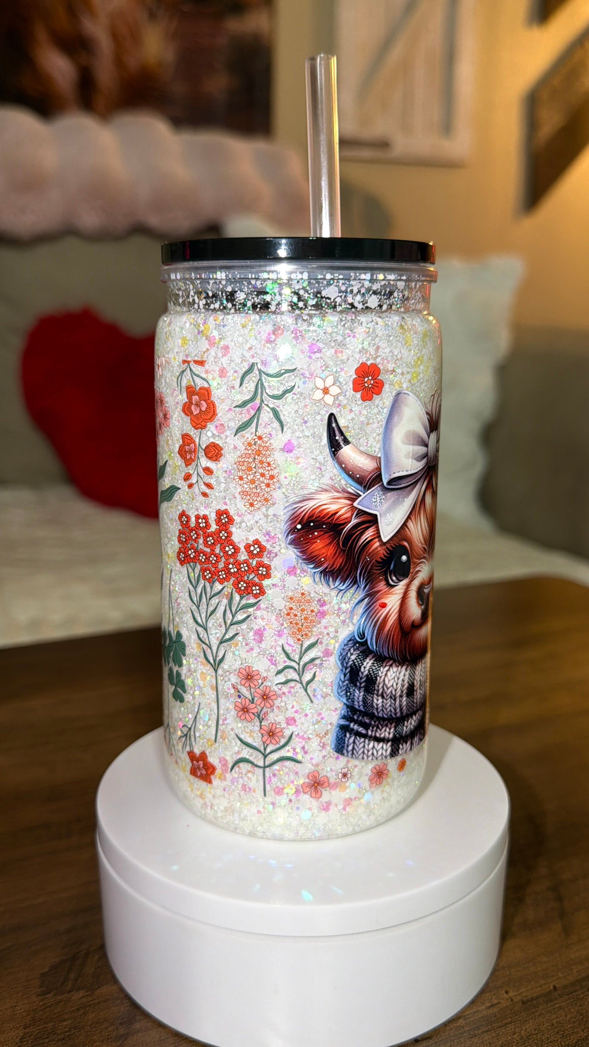 Cozy Highland Cow Glitter Snow Globe Tumbler