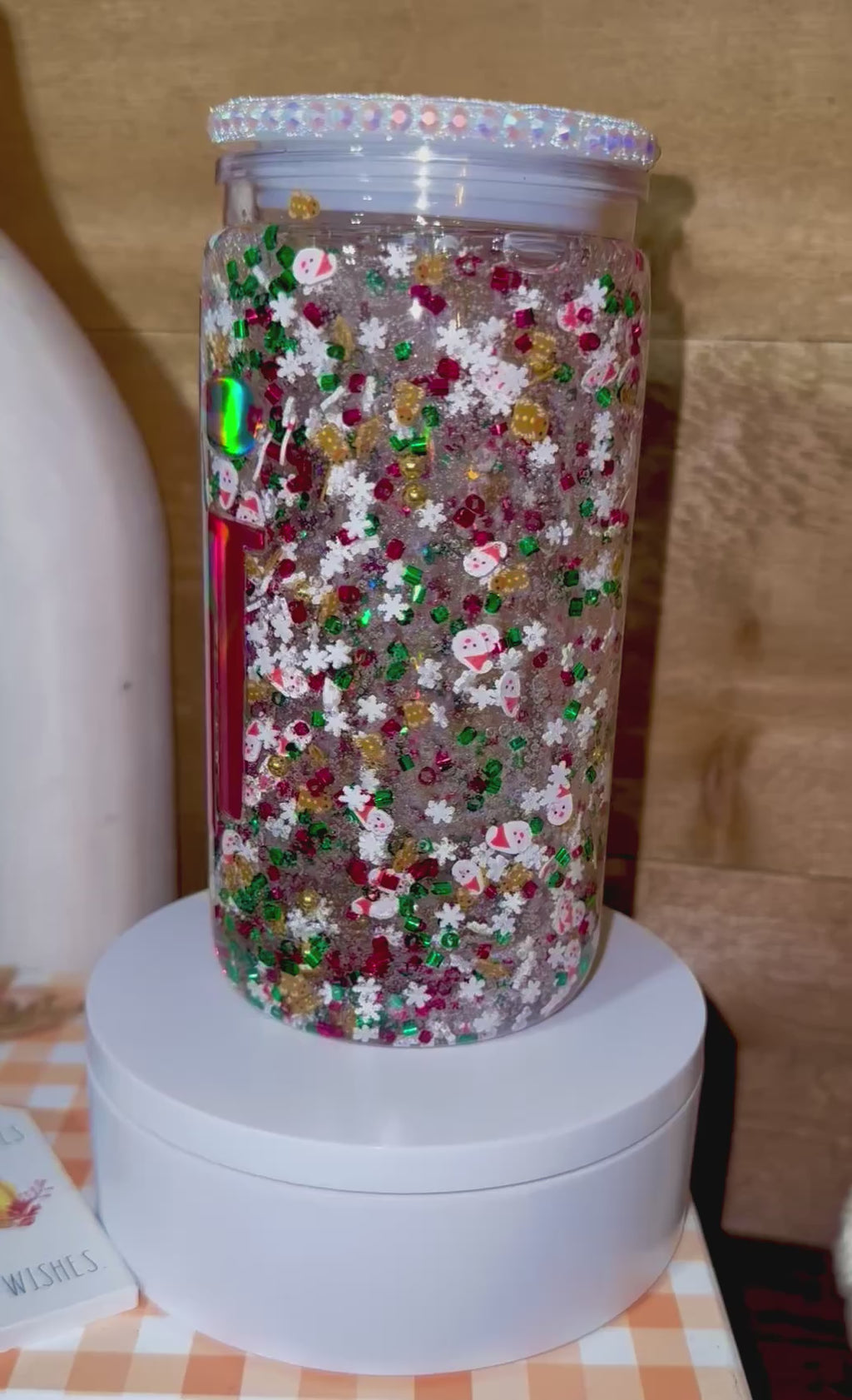 Merry & Bright Christmas Snow Globe Tumbler – Festive Holiday Glitter Cup with Acrylic Lid & Straw